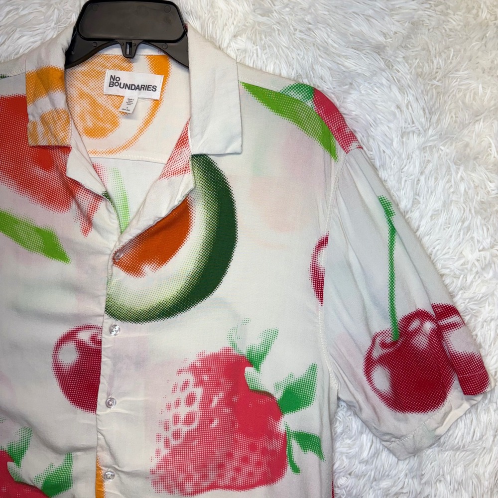 No Boundaries Mens Fruit Print Short Sleeve Button Down Shirt Cream Multi Small